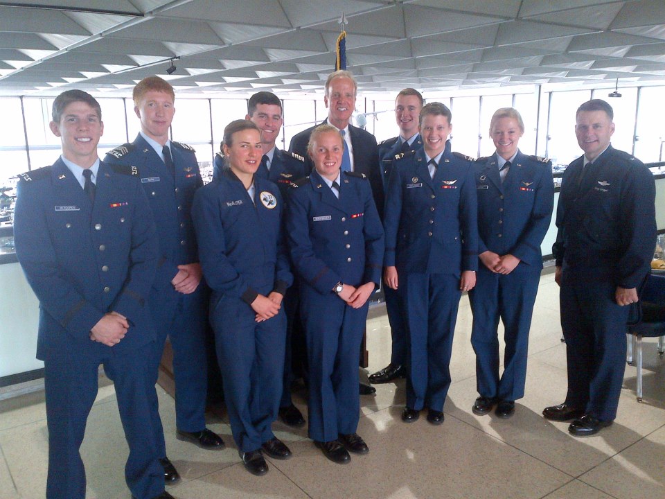 Photo: Today I visited the United States Air Force Academy in Colorado Springs where I spent time with a group of impressive Cadets from Kansas and the Commandant of Cadets, Brigadier General Greg Lengyel. During my time at the Academy, I received a briefing from USAFA Superintendent Lt. General Mike Gould. I also had the pleasure of joining a class of cadets studying the United States Congress to discuss my work as a U.S. Senator. I was honored to spend time with these current and future leaders. Their professionalism, courage, and commitment to the defense of our nation are truly inspiring.

The group of Kansan Cadets: C1C Erin McAlister, Fairway; C1C William ‘Luke’ Hantla, Wichita; C2C Laura Junge, Overland Park; C2C Eric Ruth, Johnson; C3C Courtney Keplinger, Leawood; C3C Aubry Eaton, Overland Park; C4C Emily Wagemaker, Topeka; and C4C Jacob Berggren; Overland Park.