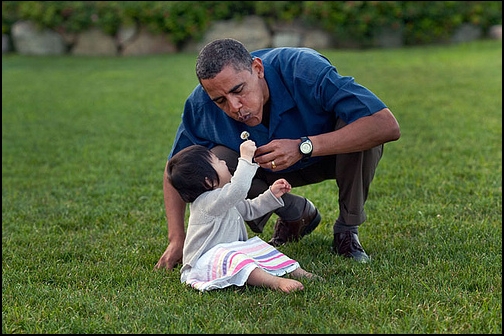 President Obama plays with his Niece 