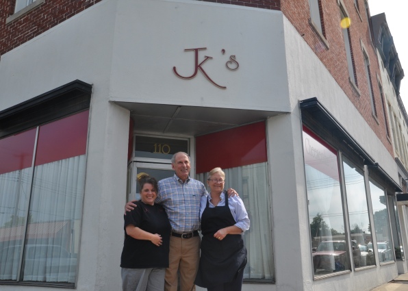 Senator Coats Visits JK's Cheesecake in Martinsville