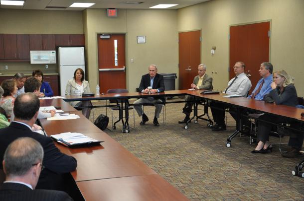 Senator Coats Meets with Local Leaders and Business Owners in Noblesville