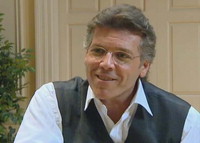 Interview with Thomas Hampson, conducted by Denise Gallo [videorecording]