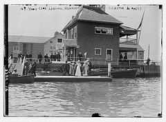 N.Y. Yacht Club Landing - Newport J.J. Astor & party (LOC)
