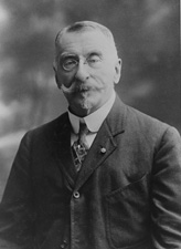 Henry A. du Pont (R-DE)