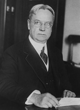Hiram W. Johnson (R-CA)