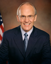 Larry E. Craig (R-ID)
