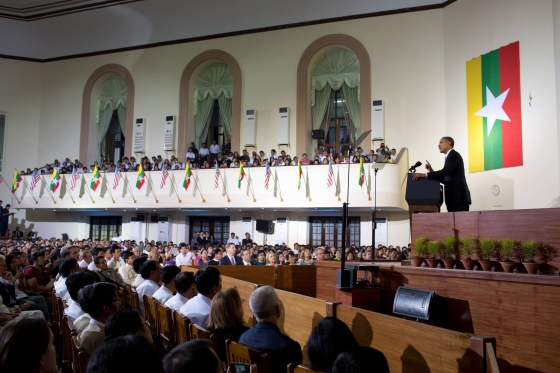 President Barack Obama delivers a speech at the University of Yangon (November 19, 2012)