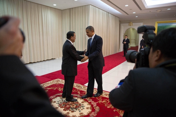 President Barack Obama is welcomed by Cambodia's Prime Minister Hun Sen