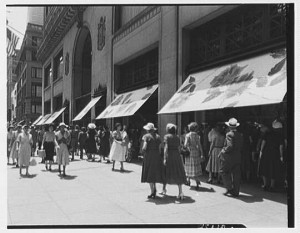 Lord & Taylor, business at 38th St. and 5th Ave., New York City