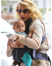 Katherine Heigl Travels With Her Adorable Baby!