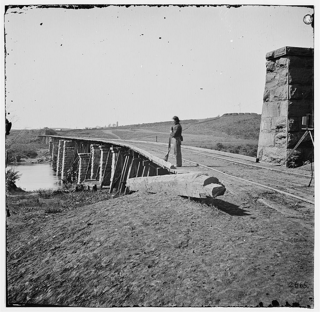 [Knoxville, Tenn., vicinity. Bridge at Strawberry Plains, 20 miles northeast of Knoxville; camera on tripod at right] (LOC)