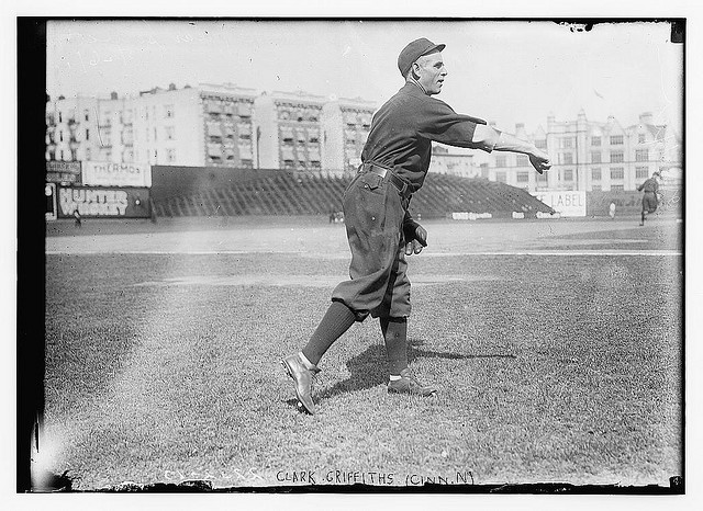 [Clark Griffith, Cincinnati, NL, at Hilltop Park, New York City (baseball)] (LOC)