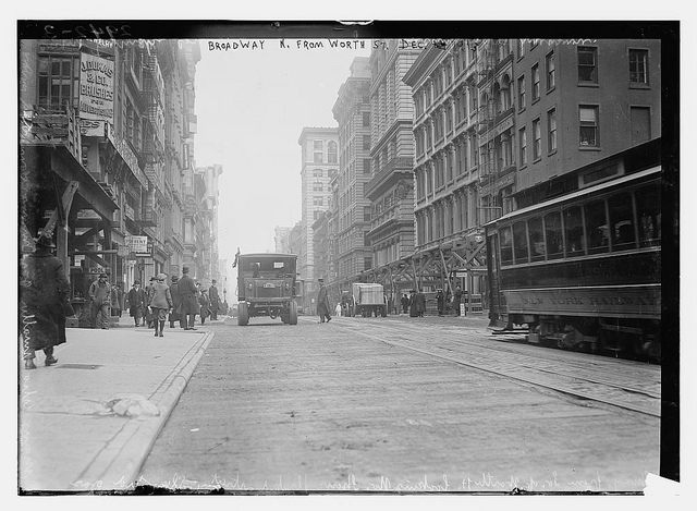 Broadway N. from Worth St. Dec. 1913 (LOC)