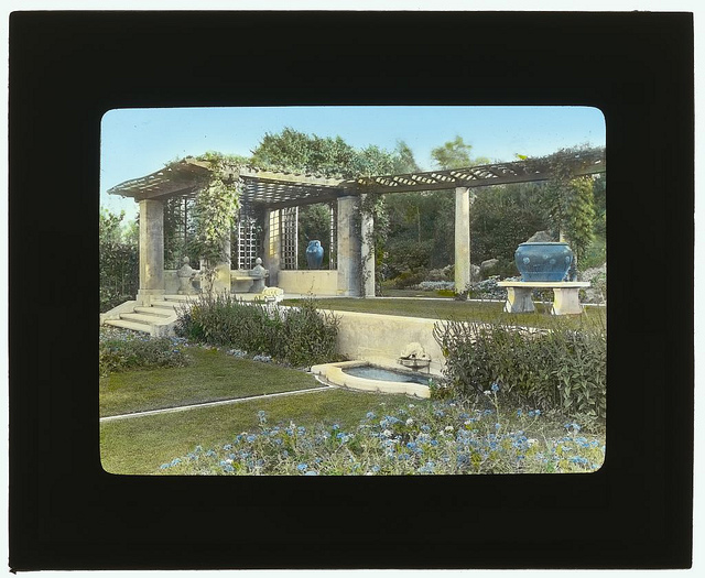 ["Beacon Hill House," Arthur Curtiss James house, Beacon Hill Road, Newport, Rhode Island. (LOC)