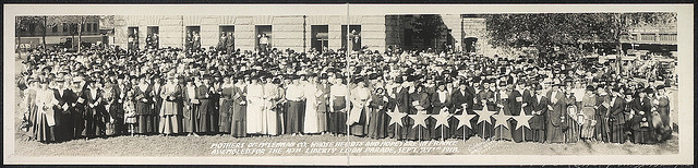 Mothers of McLennan Co., whose hearts and hopes are in France, assembled for the 4th Liberty Loan Parade, Sept. 27th, 1918 (LOC)