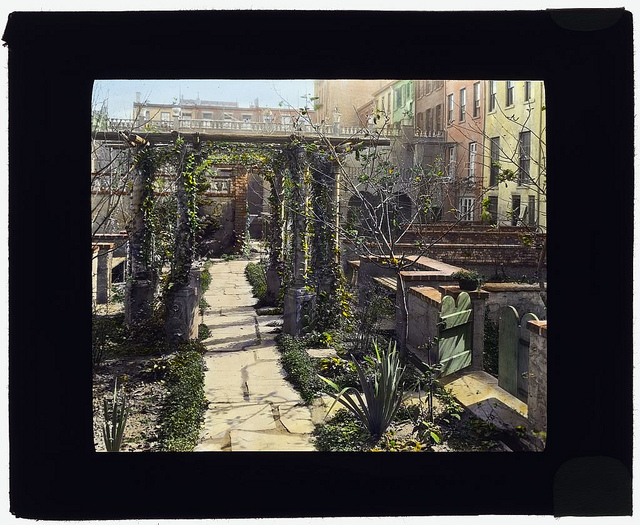 [Turtle Bay Gardens, 227-47 East 48th Street and 242-46 East 49th Street, New York, New York. (LOC)