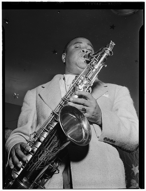 [Portrait of Gene Sedric, The Place, New York, N.Y., ca. July 1946] (LOC)