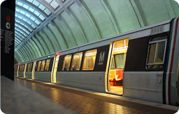 image of Metrorail train in a station