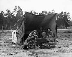 Dorothea Lange: Migrant agricultural worker's family, Nipomo, California, 1936