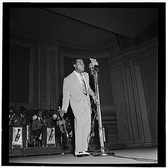 [Portrait of Louis Armstrong, Carnegie Hall, New York, N.Y., ca. Feb. 1947] (LOC)