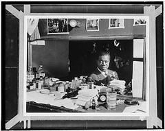 [Portrait of Louis Armstrong, Aquarium, New York, N.Y., ca. July 1946] (LOC)