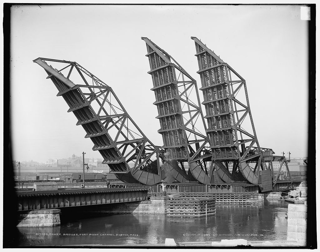 Tower bridges, Fort Point Channel, Boston, Mass. Photo by Detroit Publishing Company, copyrighted 1904