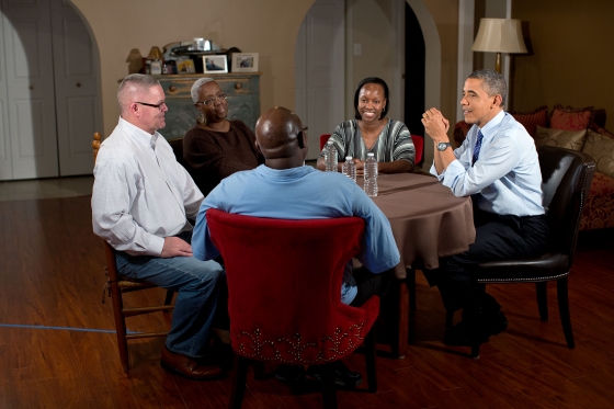 President Barack Obama meets with Tiffany and Richard Santana and Tiffany’s parents, Velma and Jimmie Massenburg