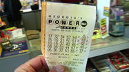 $425 million record jackpot to be drawn Wed.