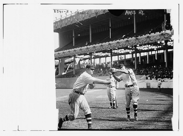 [Doc Crandall (left) & Leon Ames (right) at Polo Grounds, NY; New York NL uniforms (baseball)] (LOC)