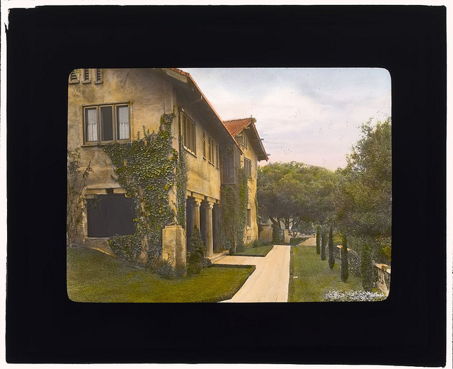 "Il Paradiso," Mrs. Dudley Peter Allen house, 1188 Hillcrest Avenue, Oak Knoll, Pasadena, California. (LOC)