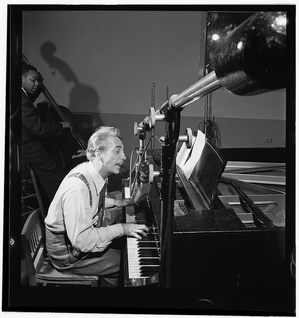 [Portrait of Harry Gibson, Diamond studio, New York, N.Y.(?), ca. Apr. 1947] (LOC)