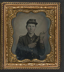 [Unidentified young soldier in Union uniform with bayoneted musket] (LOC)