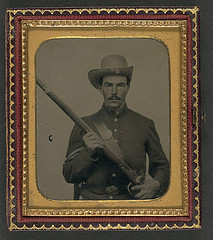 [Unidentified soldier in Union corporal's uniform with musket] (LOC)