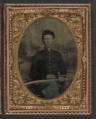 [Unidentified young soldier in Union uniform with artillery saber] (LOC)