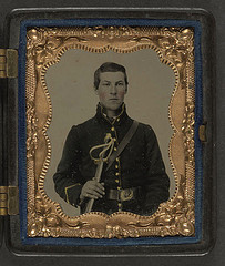 [Unidentified soldier in Union cavalry uniform holding saber] (LOC)