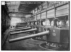 Vickers Works by Barrow -- Assembled big guns  (LOC)