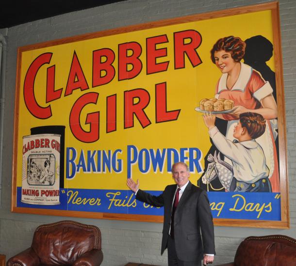 Senator Coats Visits Clabber Girl