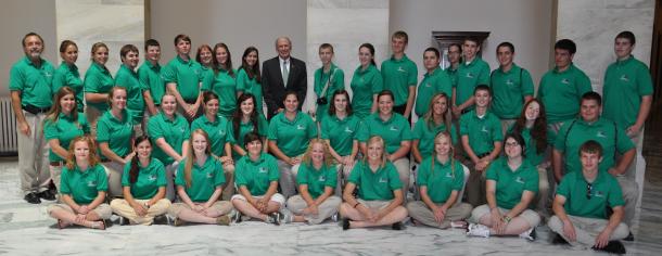 Senator Coats with 4-H Delegates 