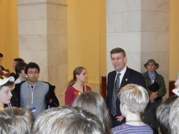 Rep. Paulsen talks with Edina High School Students in Washington, DC
