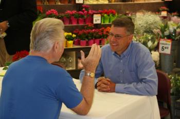 Rep. Paulsen meets with constituents during "Office Hours in your Neighborhood" at the Cub Foods in Champlin, MN.
