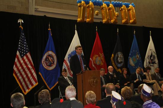 Rep. Paulsen delivers remarks during Minnesota's Veterans Day ceremony 