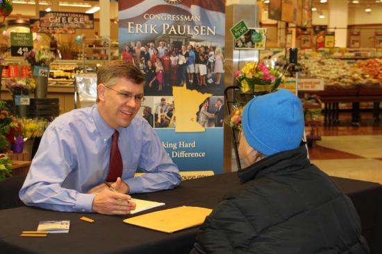 Paulsen Speaks with Constituents during his Congress on the Corner Event in Maple Grove