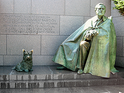 Larger-than-life President Roosevelt statue seated along side his dog, Fala