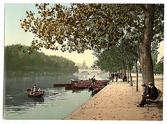 [Bridge and Promenade, Bedford, England]  (LOC)