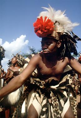 Mangbetu chief Teingu wearing dance costume, Mongomasi village, Congo (Democratic Republic), [slide],  Name: Elisofon, Eliot,  Date: 1970s