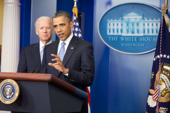 President Barack Obama makes a statement (January 1, 2013) 