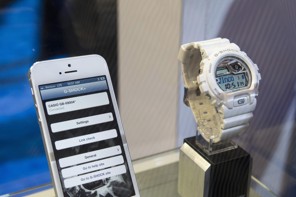 A Casio G-Shock Bluetooth watch is displayed during the first day of the Consumer Electronics Show (CES) in Las Vegas January 8, 2013. The $180.00 watch synchs with phones that have Bluetooth 4.0 or above, presently iPhone 4s and 5, and can alert the wearer to incoming emails, text messages and phone calls. It also has a phone find feature and a walk-away warning if the phone and the watch are separated a a certain distance. REUTERS/Steve Marcus (UNITED STATES - Tags: BUSINESS SCIENCE TECHNOLOGY TELECOMS)