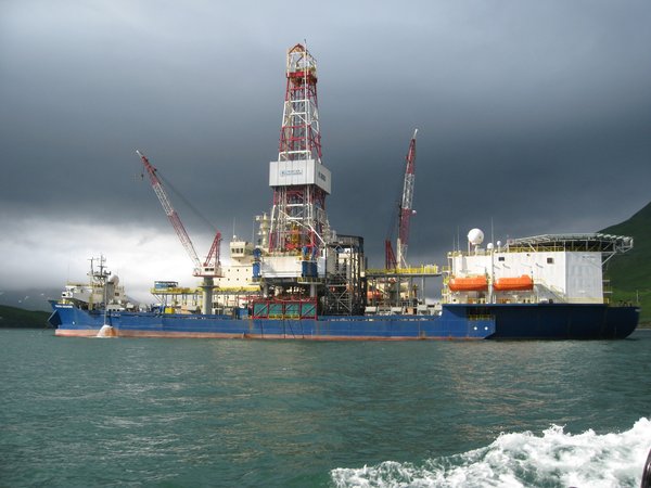 The Noble Discoverer was one of two Shell Arctic drilling rigs cited for air emissions violations.