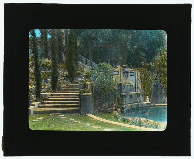 ["Il Paradiso," Mrs. Dudley Peter Allen house, 1188 Hillcrest Avenue, Oak Knoll, Pasadena, California.  (LOC)