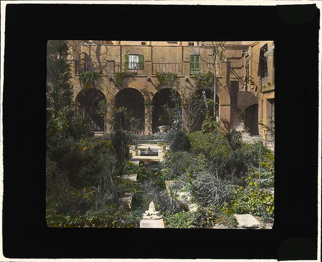 [Charlotte Hunnewell Sorchan house, Turtle Bay Gardens, 228 East 49th Street, New York, New York. (LOC)