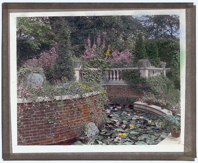 [Dudley Leavitt Pickman, Jr., house, 213 Hale Street, Beverly, Massachusetts. (LOC)